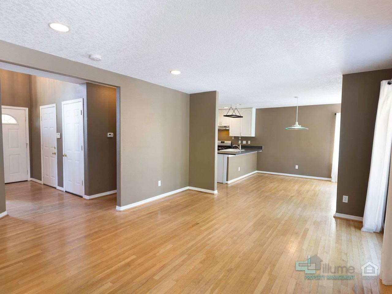 20630 Willamette Dr - Photo 6 of 35