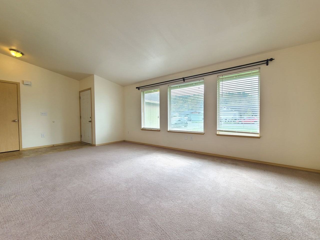 115 Charles St - Photo 2 of 18