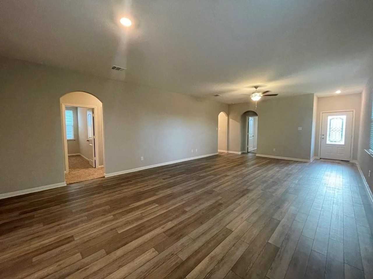 228 Star Spangled Dr - Photo 3 of 40