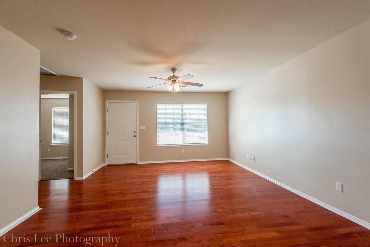 4418 W Sweetgum Ln - Photo 3 of 19