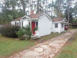 featured image of 1516 Iola Dr