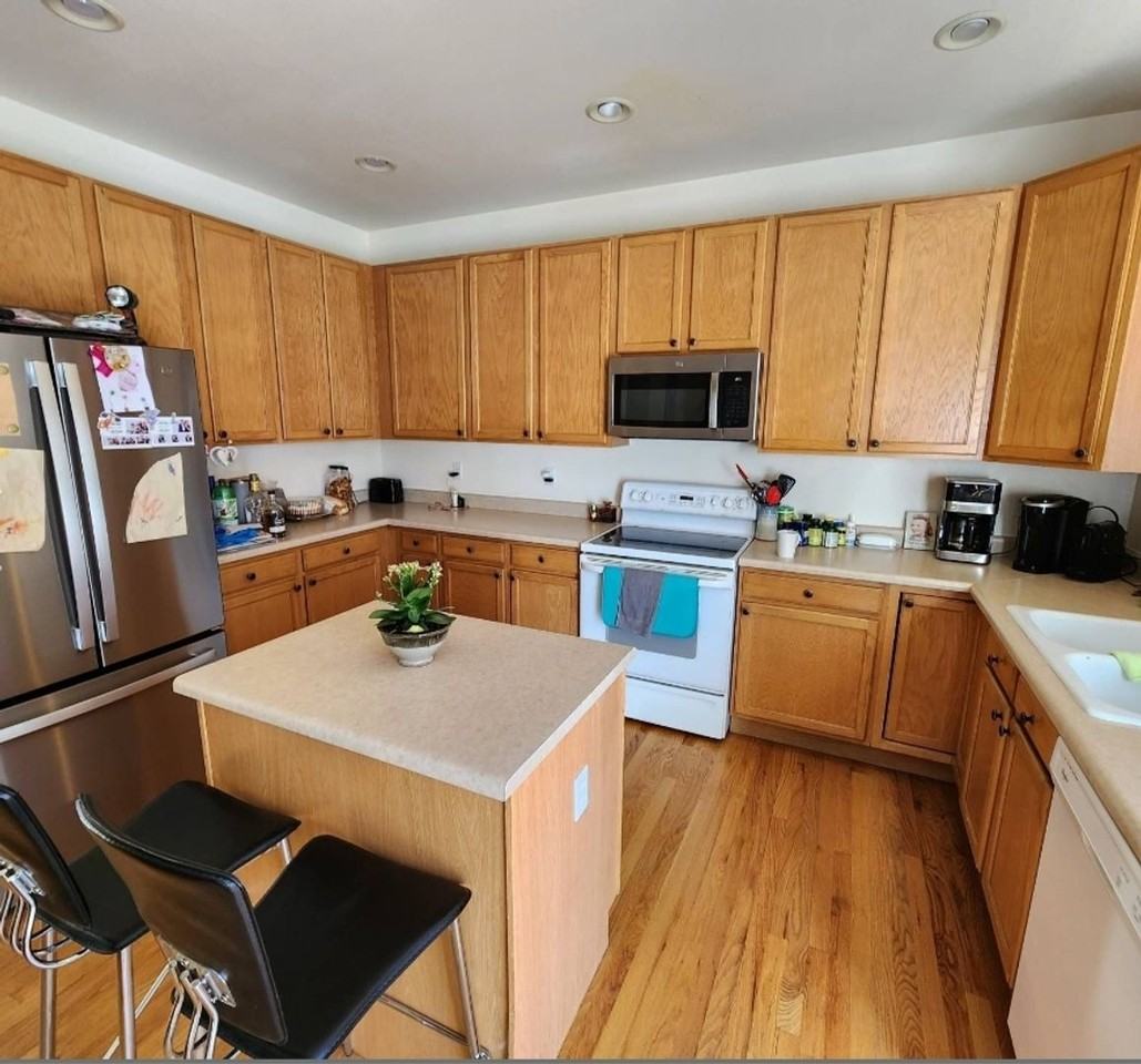 7930 Silver Maple Ln - Photo 3 of 14