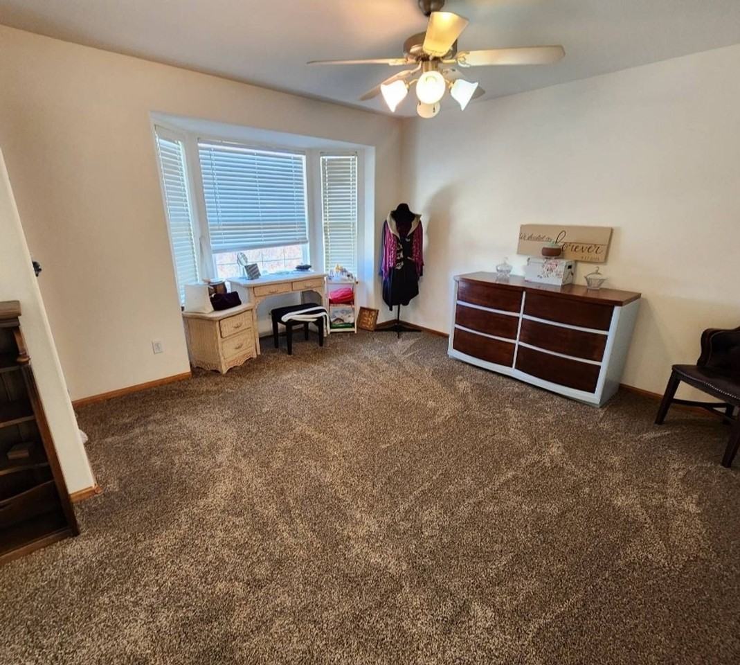 7930 Silver Maple Ln - Photo 7 of 14