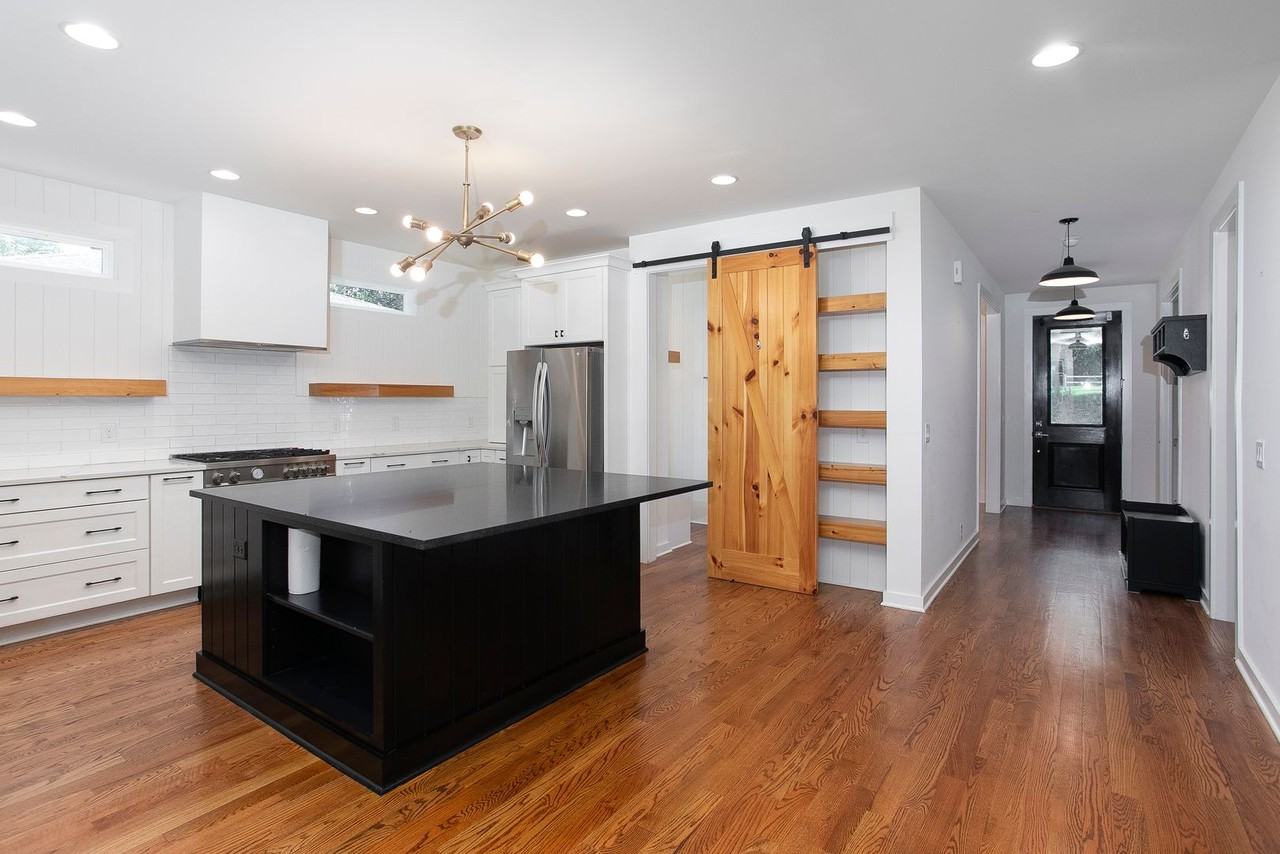 1702 Bivins St - Photo 7 of 20