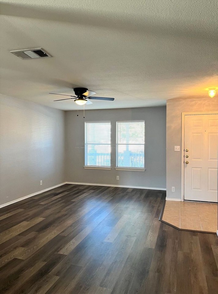 7126 Autumn Acres - Photo 3 of 18