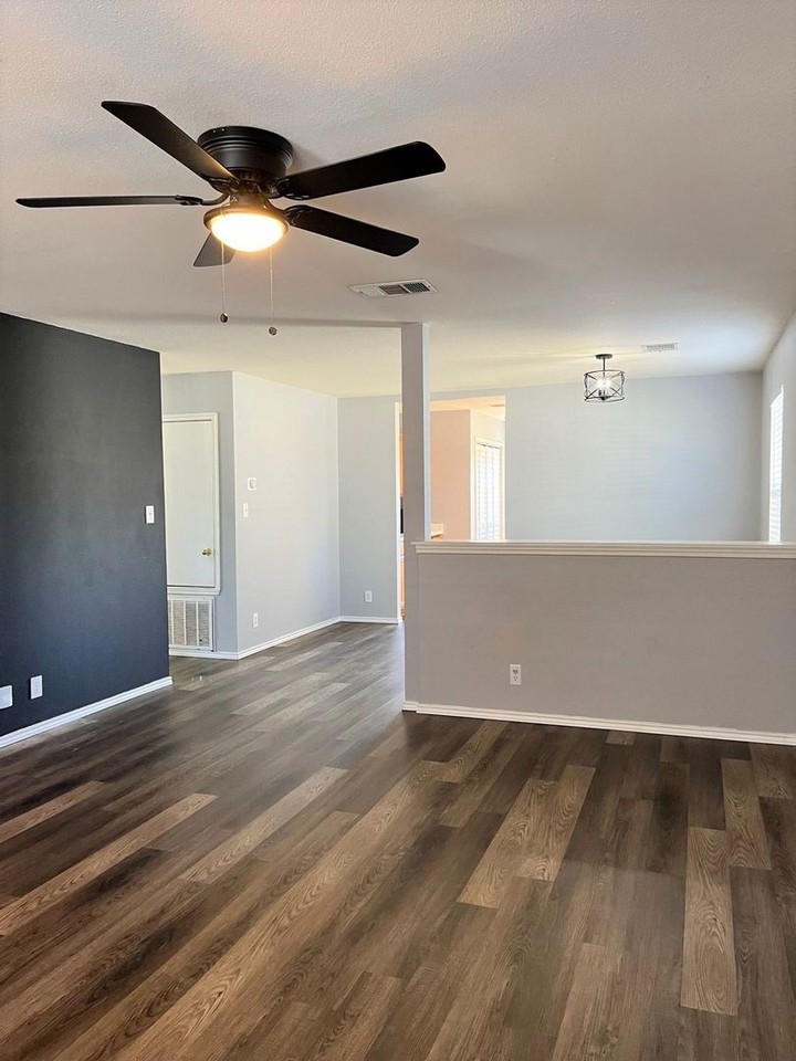 7126 Autumn Acres - Photo 5 of 18