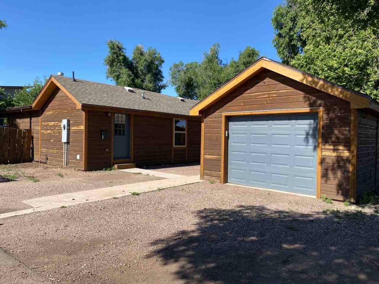 517 Endicott St - Photo 2 of 48