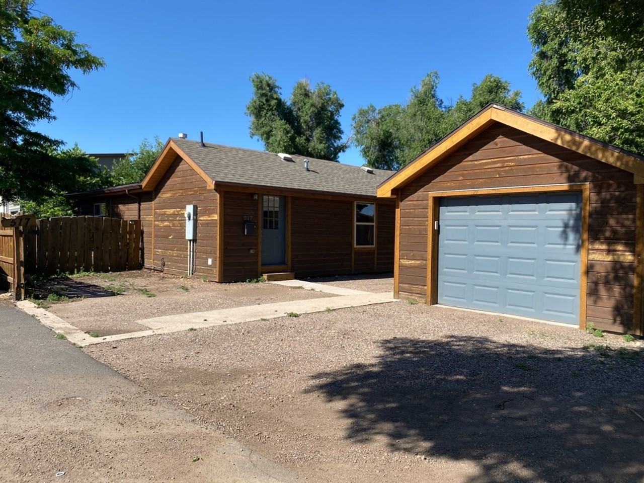 517 Endicott St - Photo 3 of 48