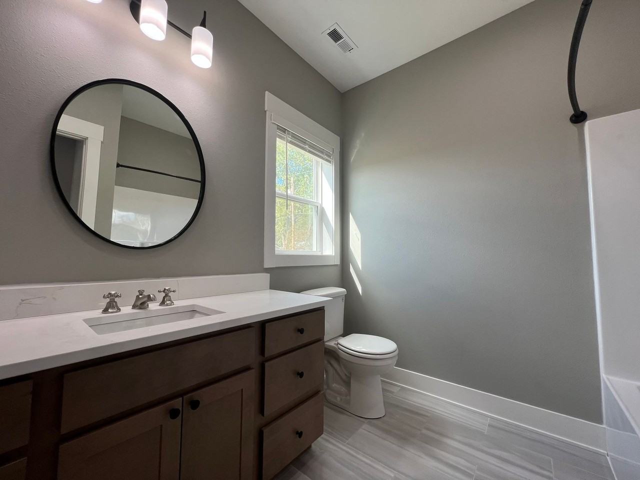 1404 24th Ave N - Photo 5 of 14