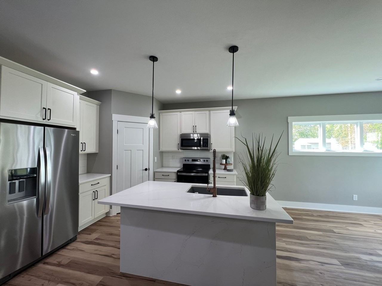 1404 24th Ave N - Photo 6 of 14