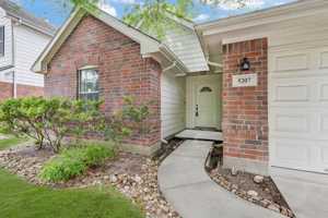 featured image of 5207 Flax Bourton St