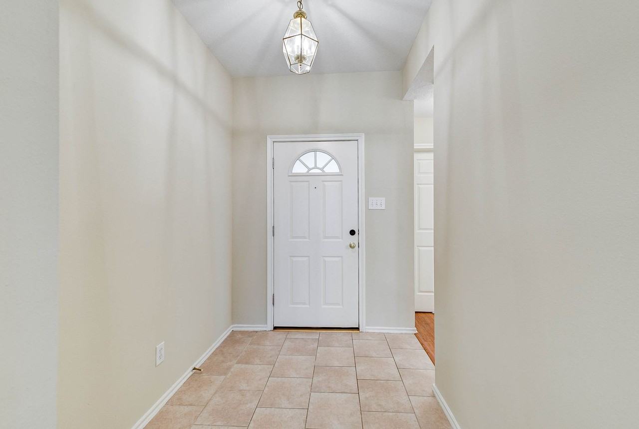 5207 Flax Burton Street - Photo 4 of 24