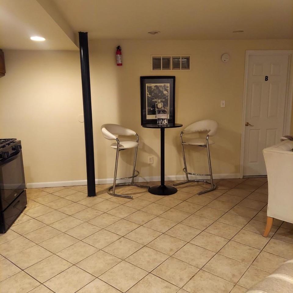 1801 Spence St #A - Photo 3 of 12