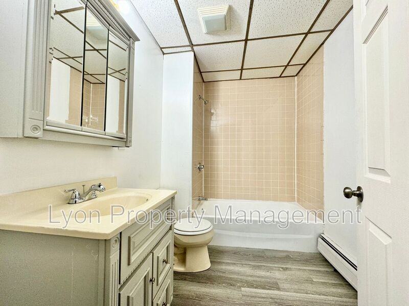 15 Phoenix St #3 - Photo 4 of 7