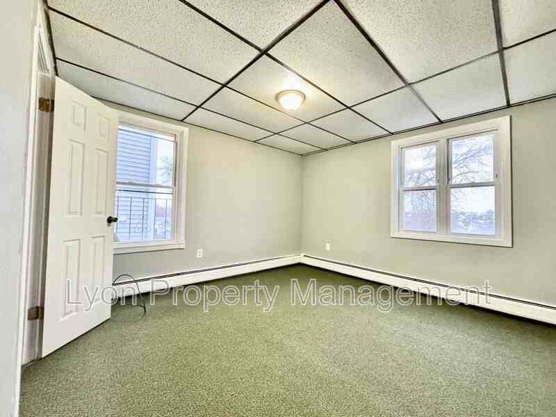 15 Phoenix St #3 - Photo 2 of 7
