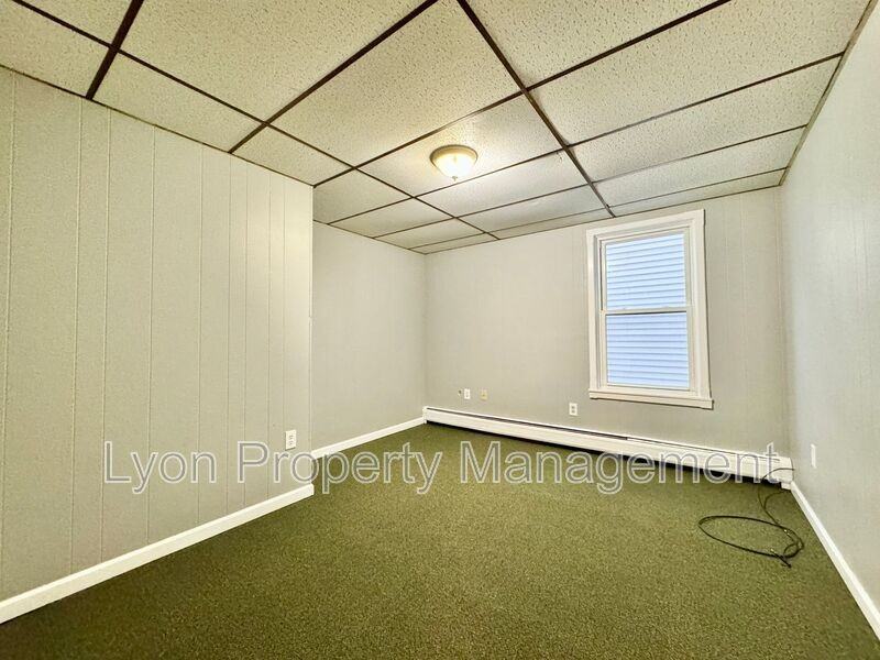 15 Phoenix St #3 - Photo 5 of 7