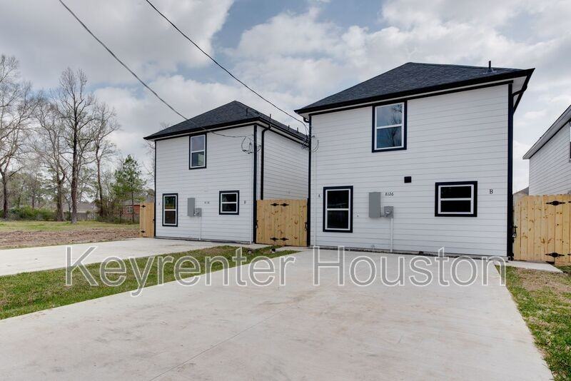 8126 Sterlingshire St #B - Photo 2 of 21