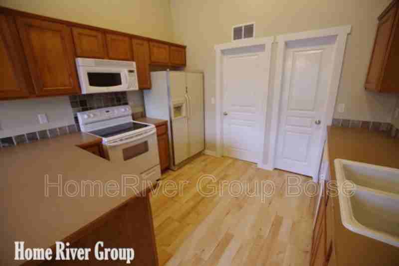 9482 W Sagebrush St - Photo 3 of 24