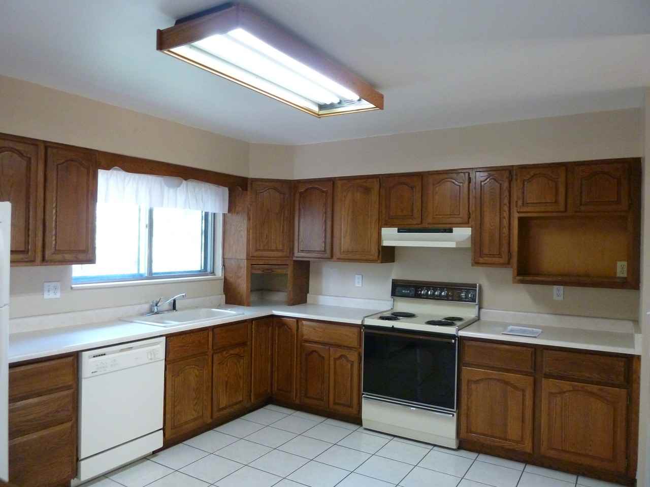 407 W Swallow Rd - Photo 2 of 8