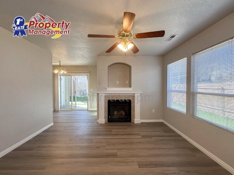6764 W Morris Hill Ln #101 - Photo 7 of 31