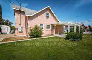 featured image of 405 N Juniper St #1