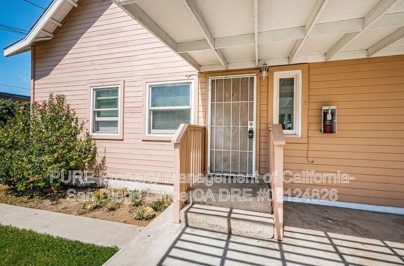 405 N Juniper St #1 - Photo 3 of 21