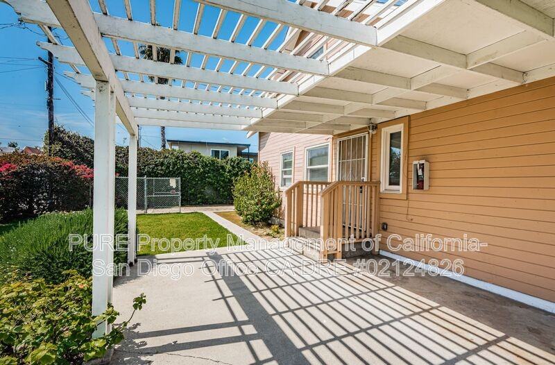 405 N Juniper St #1 - Photo 4 of 21