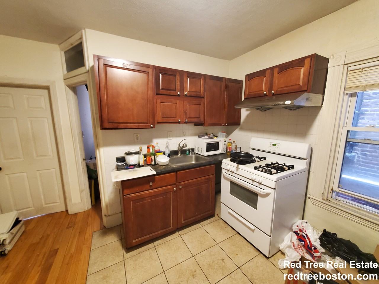 3 Warwick St #1 - Photo 2 of 14