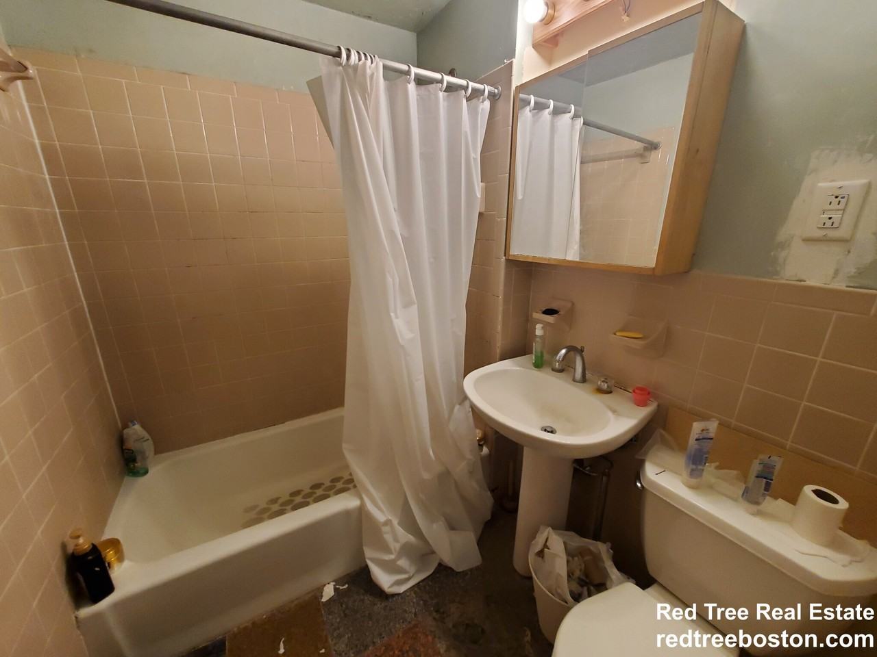 3 Warwick St #1 - Photo 7 of 14