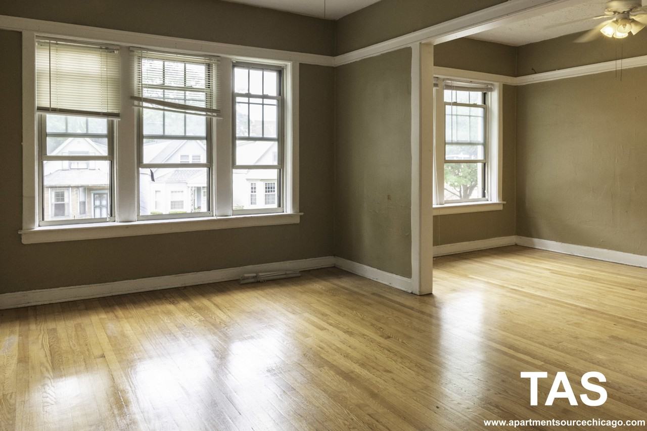 5109 N Winchester Ave #2 - Photo 2 of 10