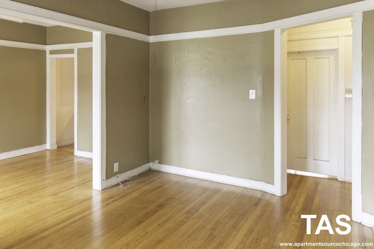 5109 N Winchester Ave #2 - Photo 3 of 10