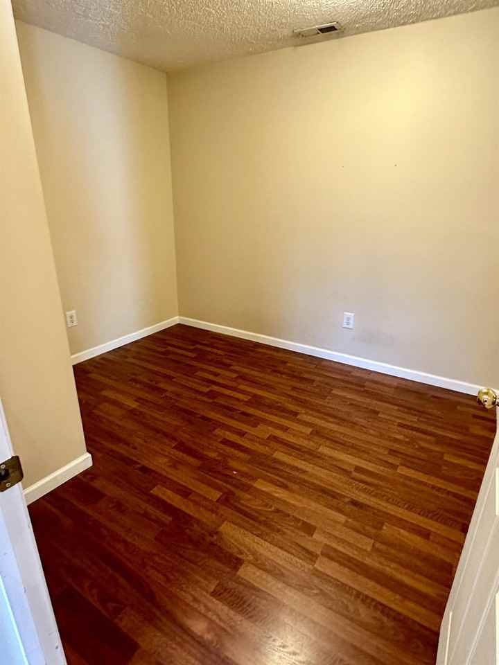 924-926 11th Avenue, Huntington WV - Photo 5 of 7