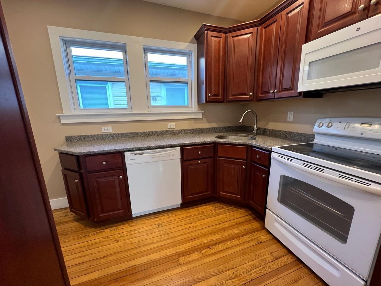 311 Willow Avenue - Photo 2 of 8