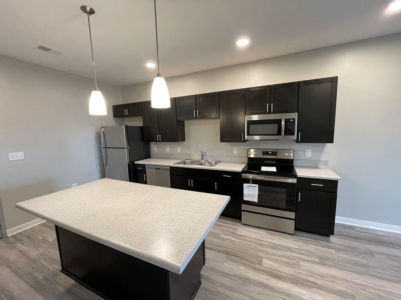 Antelope Tower - Photo 7 of 50