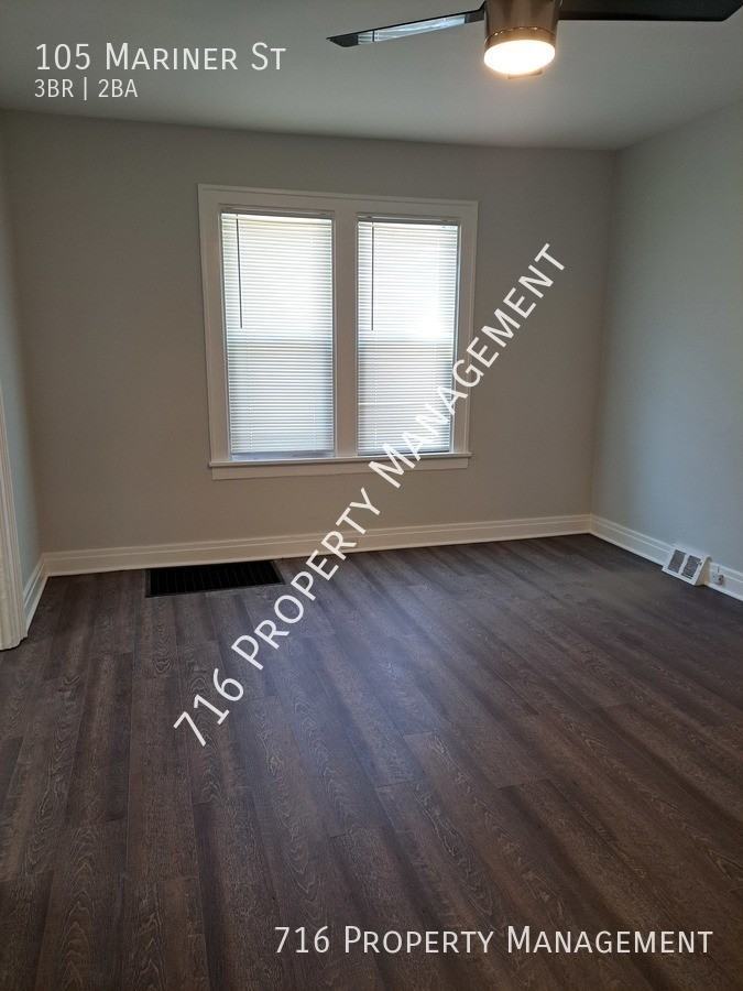 105 Mariner St - Photo 3 of 22