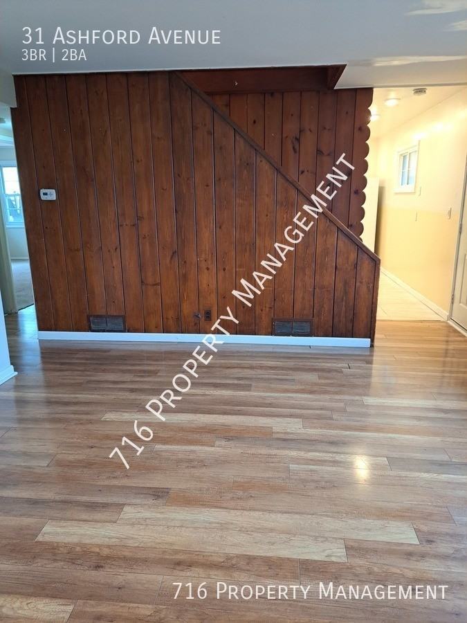 31 Ashford Ave - Photo 3 of 18