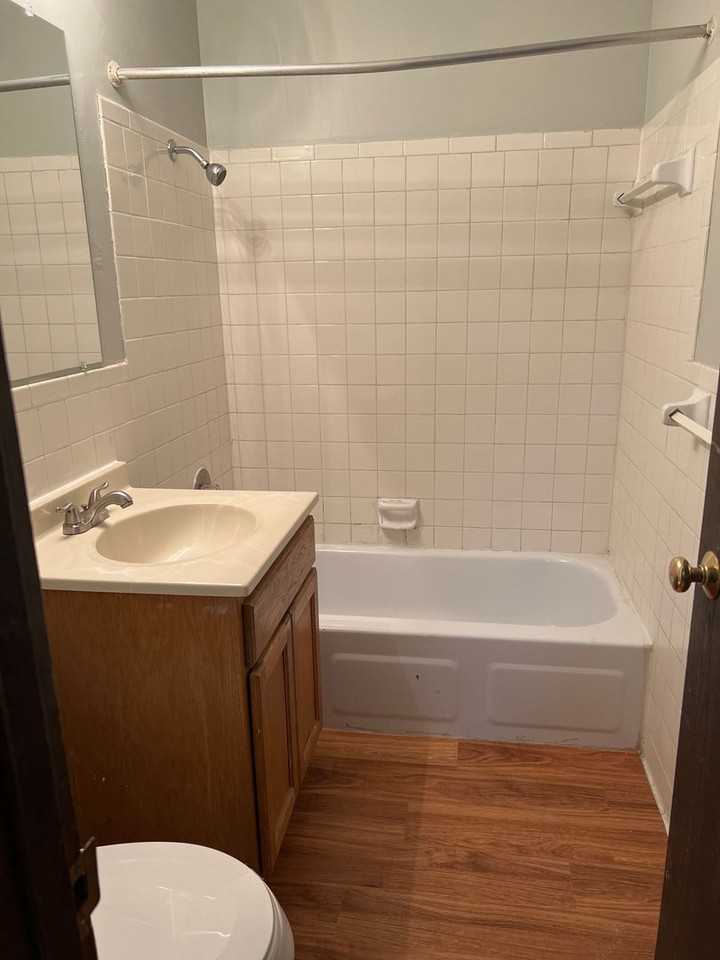 2525 Harriet - Photo 2 of 8