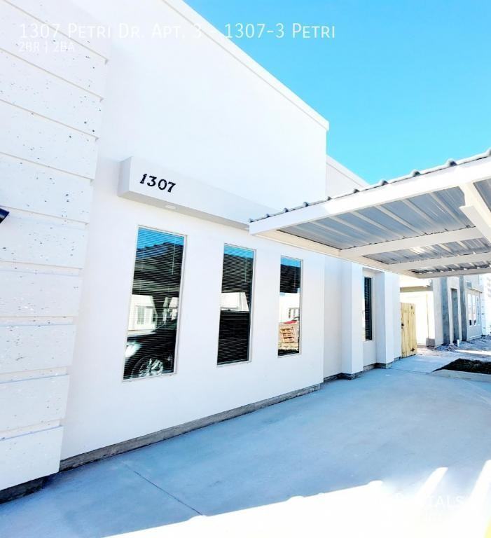 1307 Petri Dr Unit 3 - Photo 2 of 28