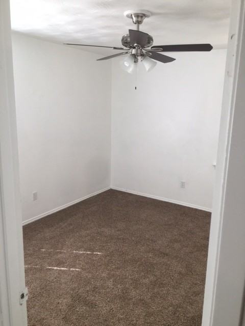 513 Stonewall Dr - Photo 3 of 5