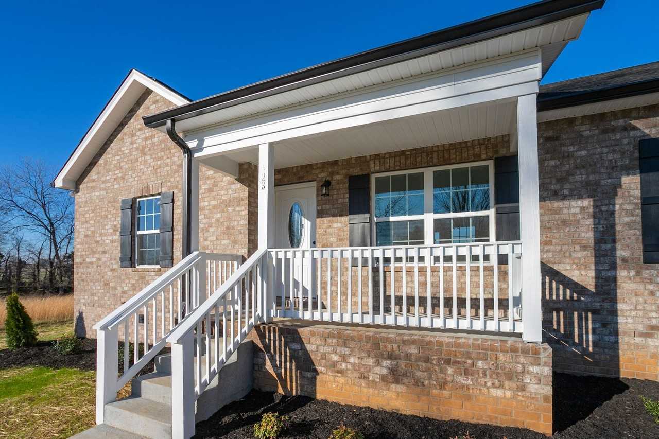 123 Vanatta Rd - Photo 4 of 35