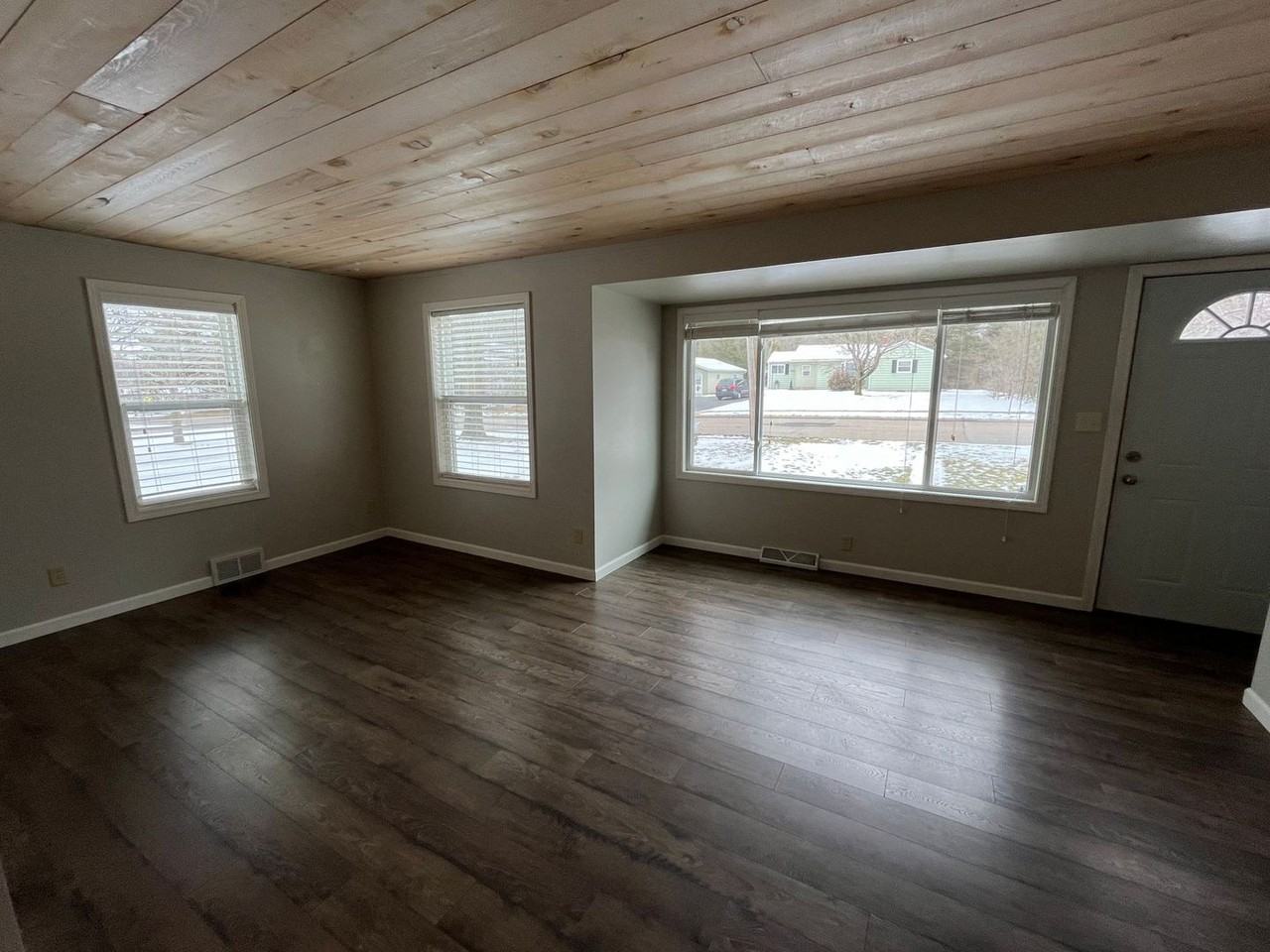 2604 N 13th St - Photo 5 of 20