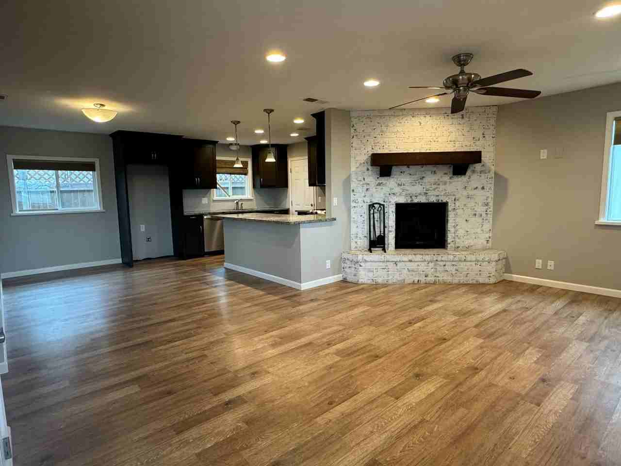 630 Cherry Ln - Photo 3 of 15