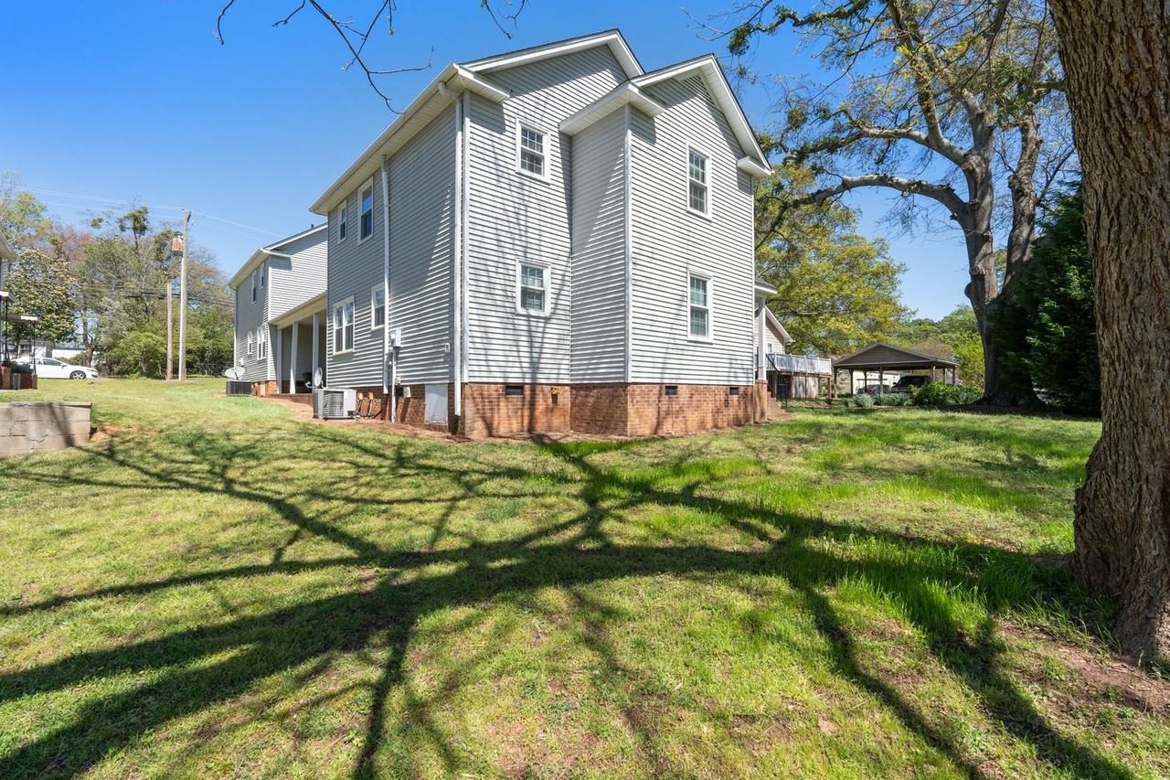 203B Lancaster Ave - Photo 4 of 33