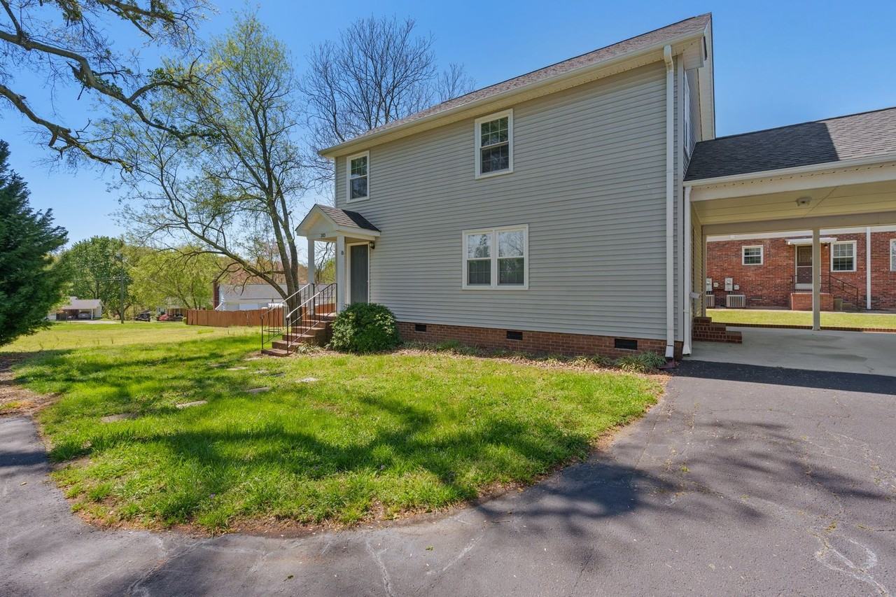203B Lancaster Ave - Photo 6 of 33