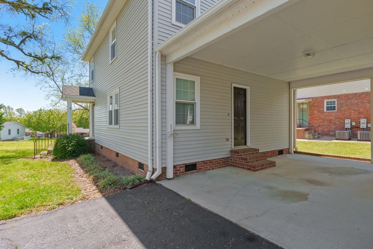 203B Lancaster Ave - Photo 7 of 33