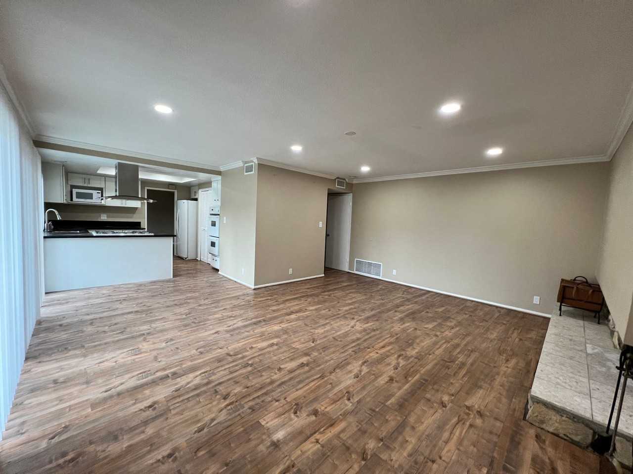 8191 Whitburn Cir - Photo 7 of 50