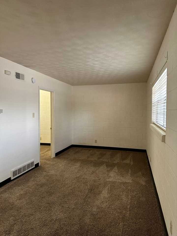 Sunset Apartments For Lease - Photo 5 of 50