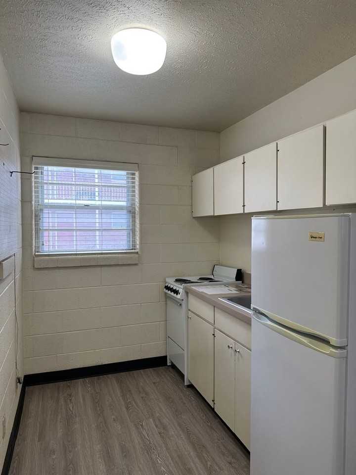 Sunset Apartments For Lease - Photo 7 of 50