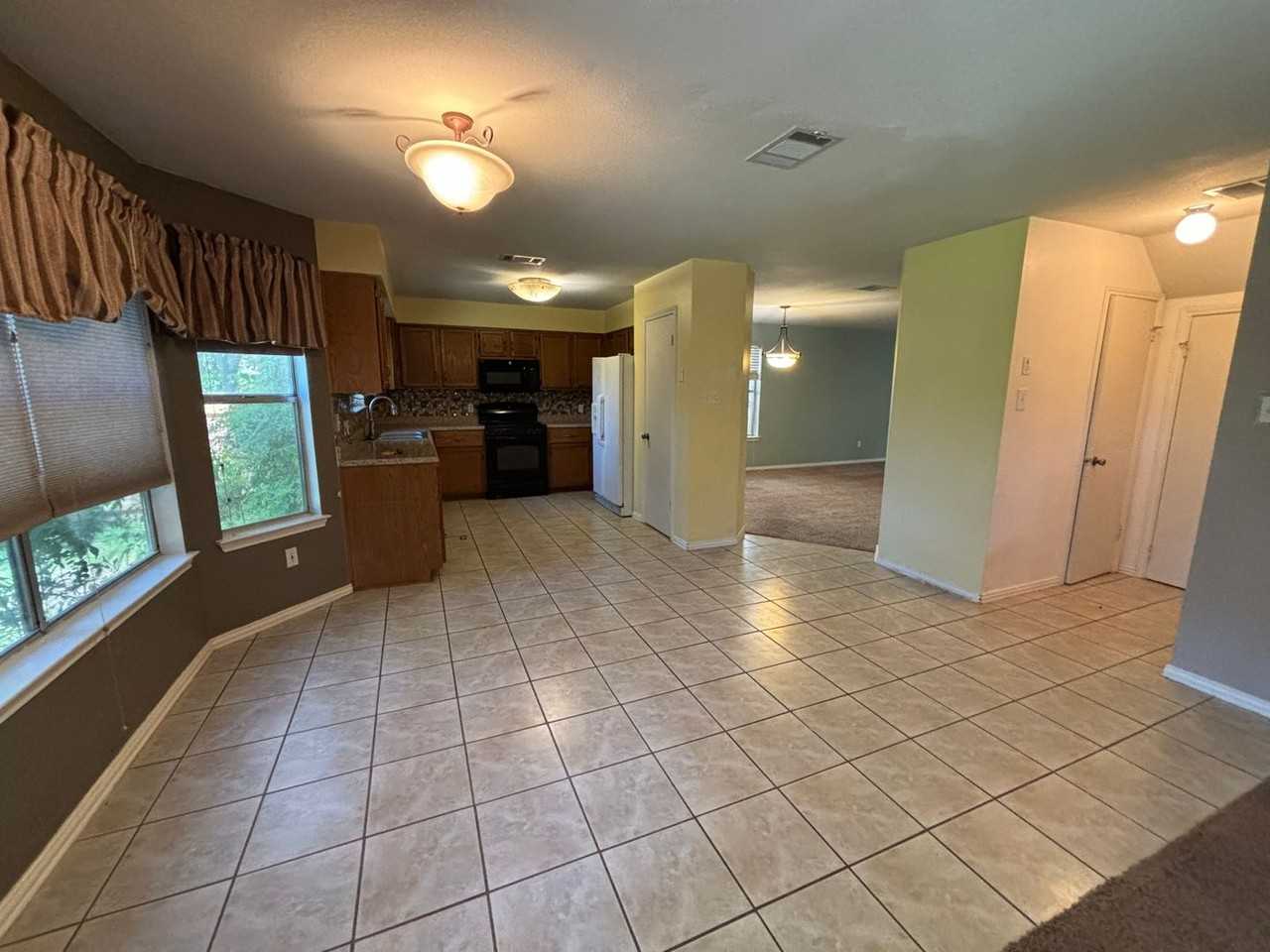 8500 Fern Bluff Ave - Photo 3 of 20