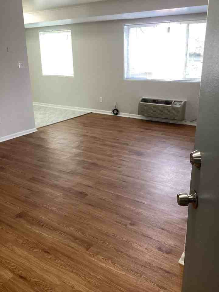 Montgomery House - Photo 3 of 42